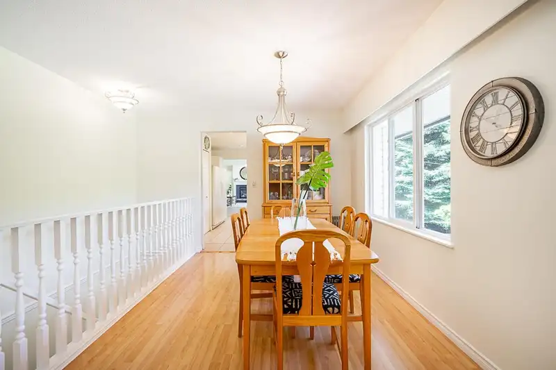 18792 88 AVENUE - photo 3 of 29