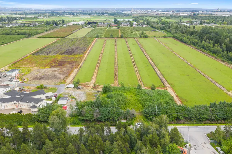 6860 SIDAWAY ROAD - photo 4 of 24