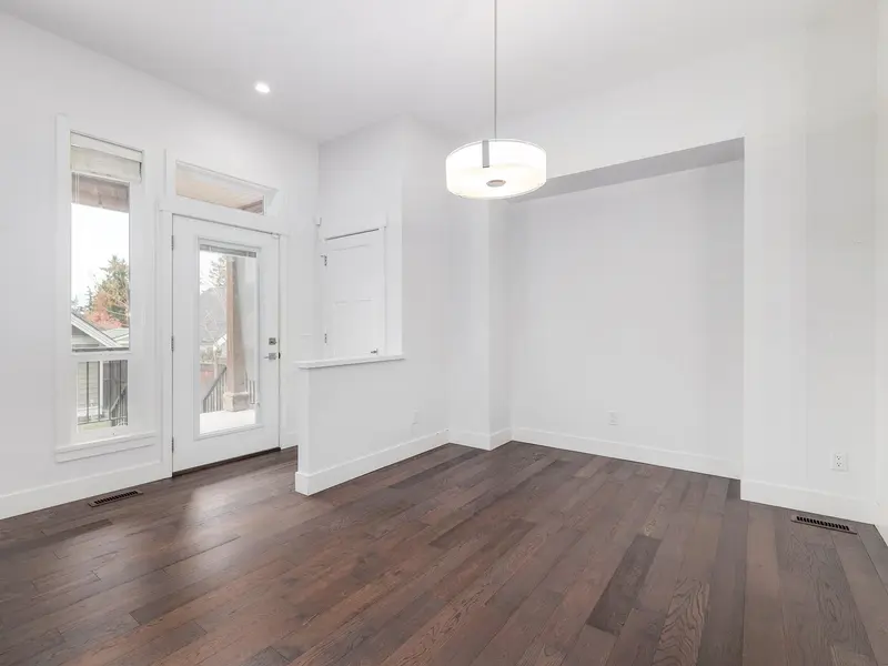 16527 25A AVENUE - photo 4 of 22