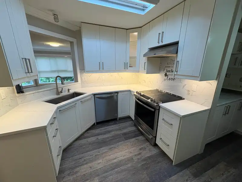 310 7435 121A STREET - photo 1 of 16