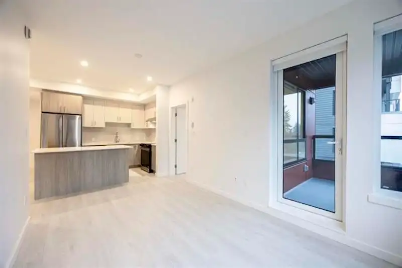 302 13838 108 AVENUE - photo 1 of 18