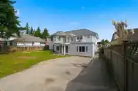 9335 152A STREET - thumbnail 5