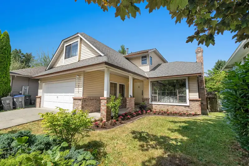 16339 GLENMOOR COURT - photo 2 of 40