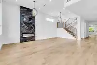 9777 177B STREET - thumbnail 3