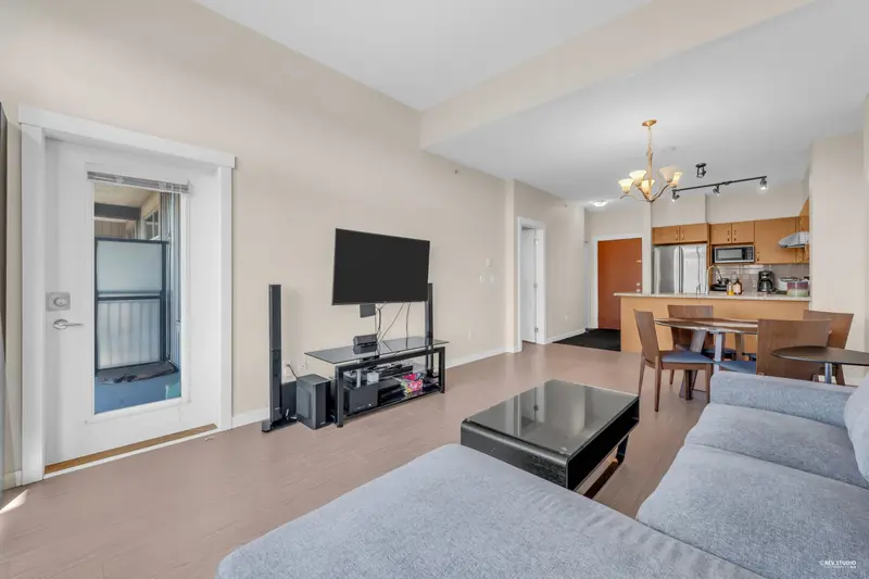 407 9199 TOMICKI AVENUE - photo 4 of 25