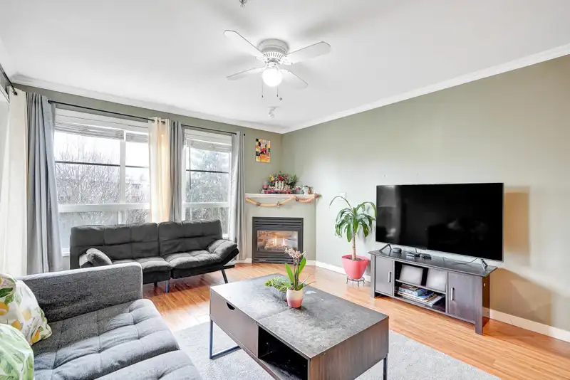 304 12083 92A AVENUE - photo 4 of 31