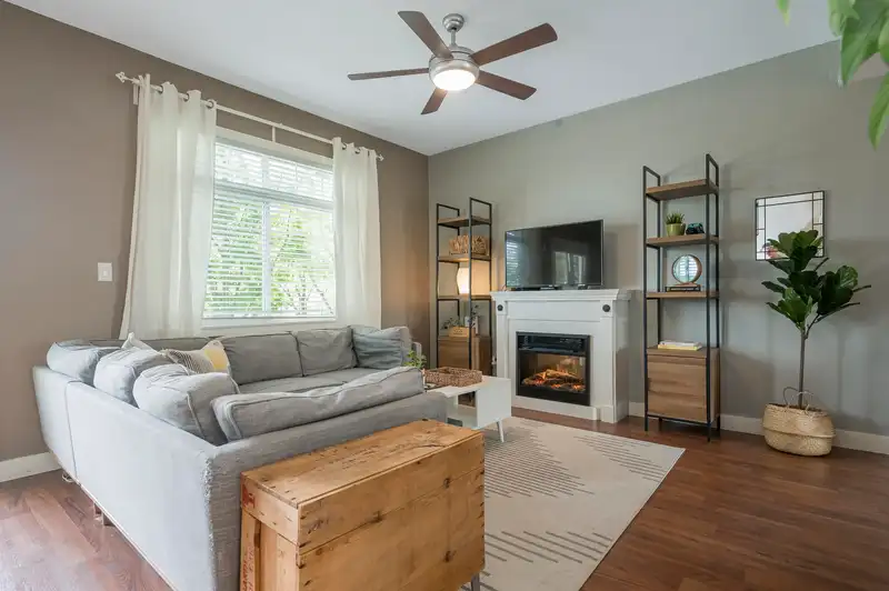 15 19551 66 AVENUE - photo 4 of 25