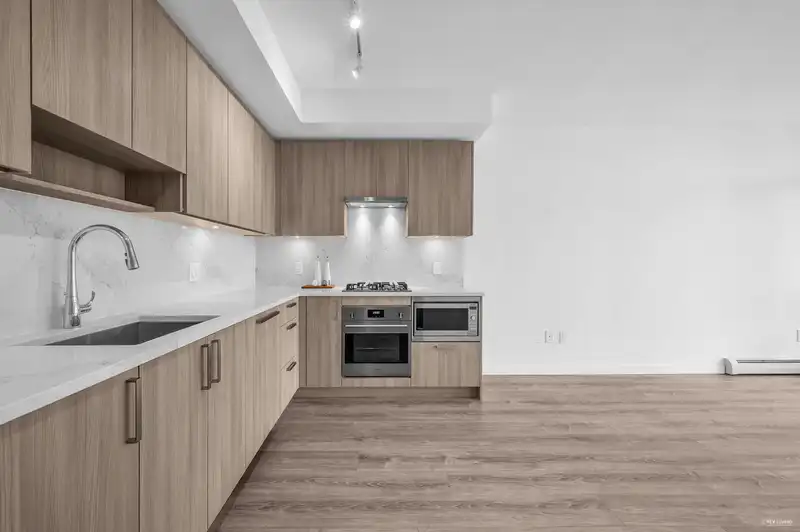 511 13350 CENTRAL AVENUE - photo 2 of 20