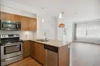 201 13468 KING GEORGE BOULEVARD - thumbnail 4