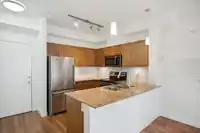 201 13468 KING GEORGE BOULEVARD - thumbnail 7