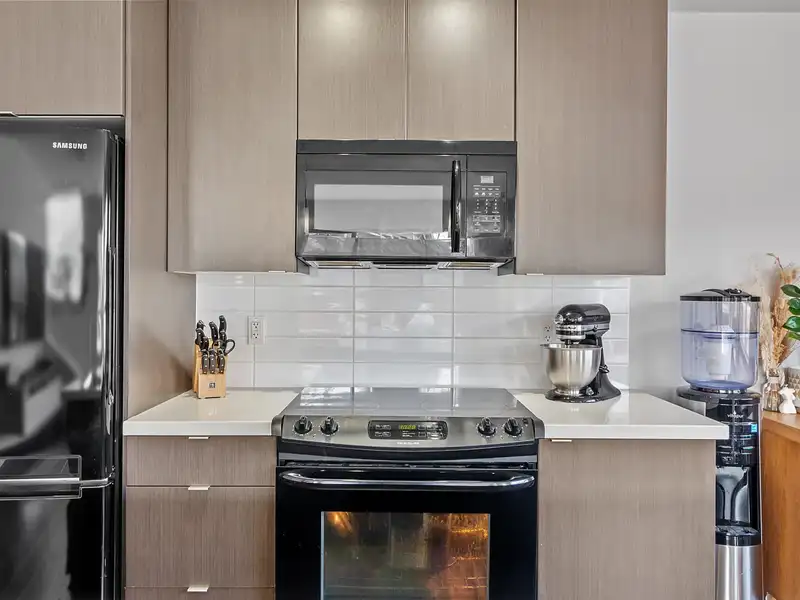 25 19505 68A AVENUE - photo 4 of 40