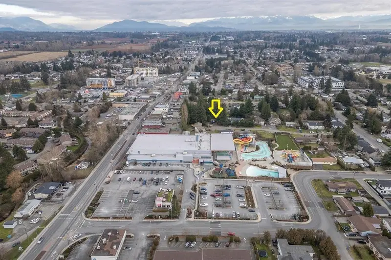 3012 270B STREET - photo 1 of 20