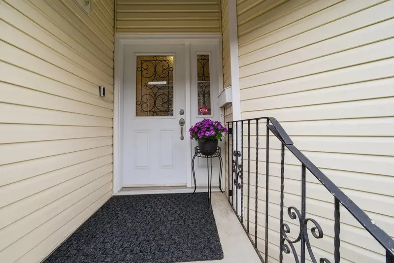 2808 MCCOOMB DRIVE - photo 4 of 25