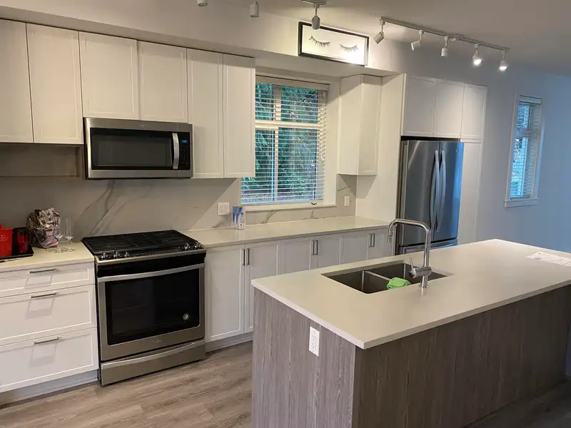 49 9718 161A STREET - photo 2 of 15