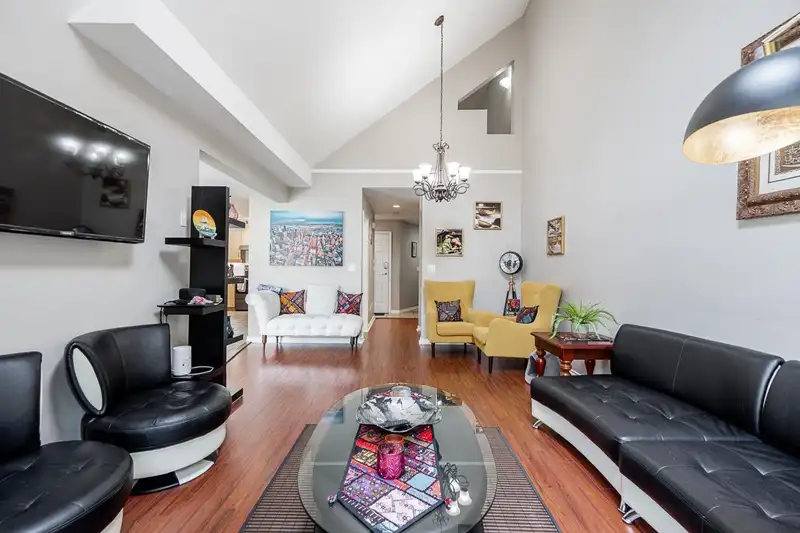 48 13918 58 AVENUE - photo 2 of 30