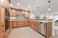 6035 172B STREET - thumbnail 2