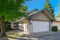 86 8888 151 STREET - thumbnail 1