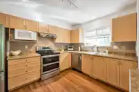 86 8888 151 STREET - thumbnail 12