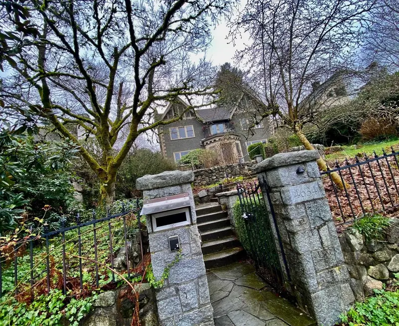 4634 W 2ND AVENUE - photo 2 of 4