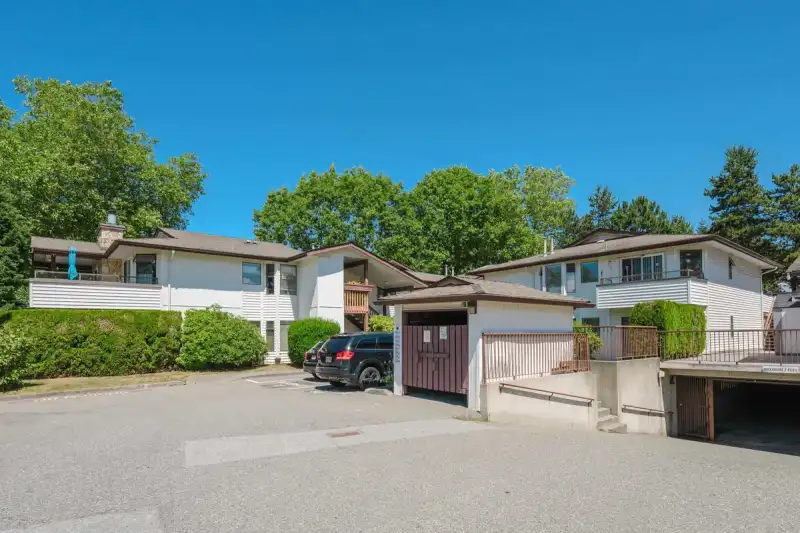 111 15153 98 AVENUE - photo 1 of 39