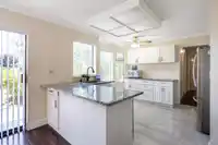 111 15153 98 AVENUE - thumbnail 7