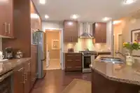 210 16477 64 AVENUE - thumbnail 7