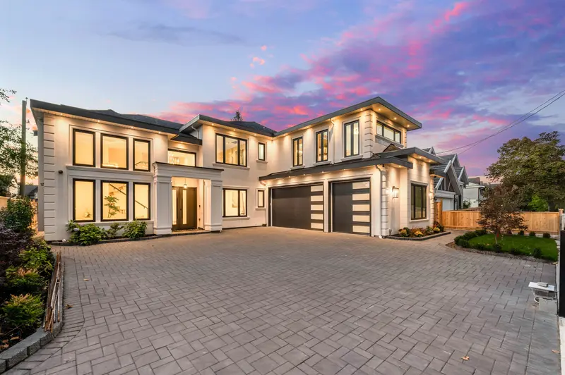 8411 ELSMORE ROAD - photo 2 of 25