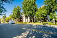 402 8068 120A STREET - thumbnail 3
