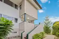 26 9389 121 STREET - thumbnail 1