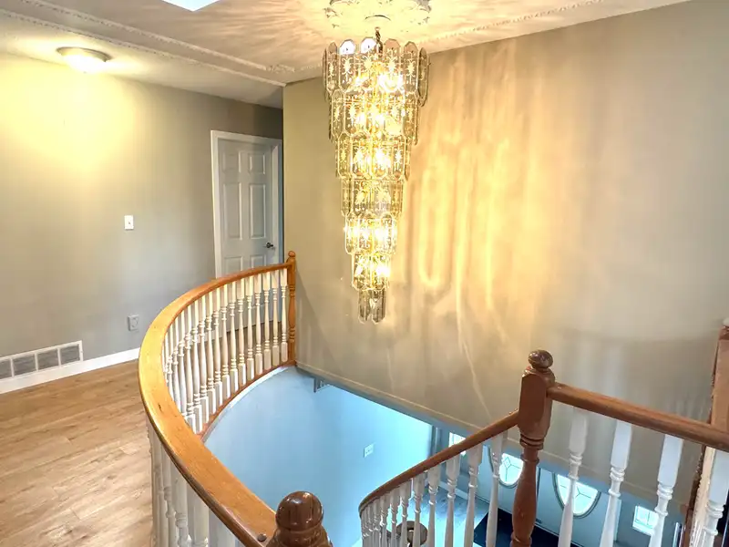 16328 96 AVENUE - photo 3 of 31