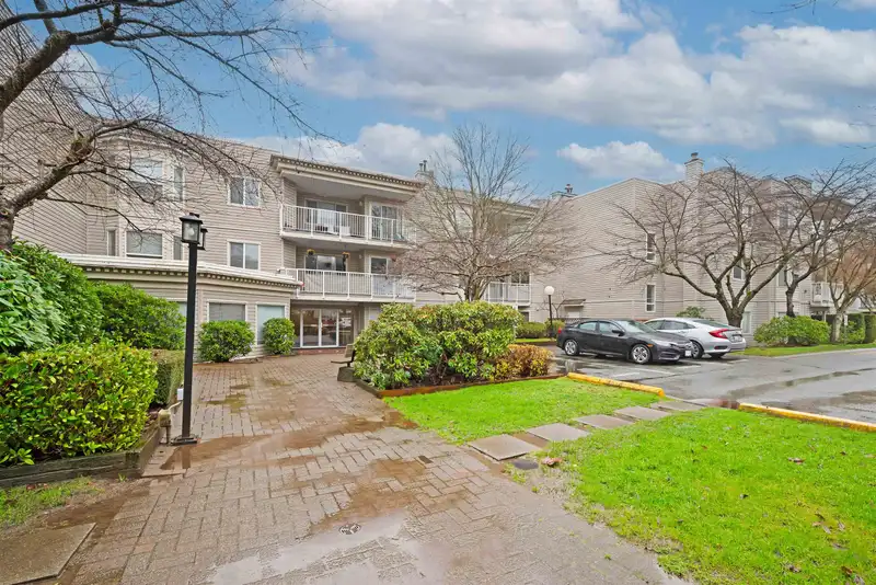 103 9948 151 STREET - photo 1 of 13