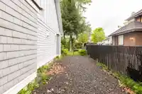 8228 171A STREET - thumbnail 37