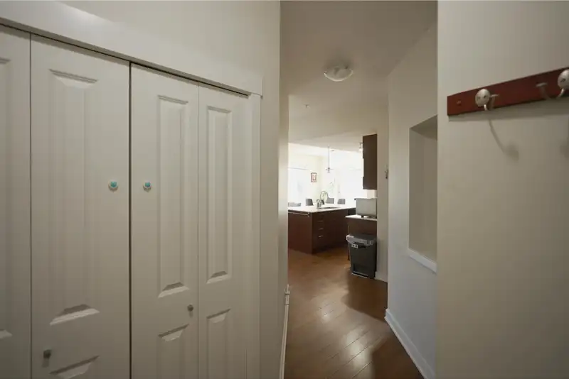 204 13339 102A AVENUE AVENUE - photo 3 of 29