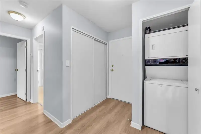 310 7505 138 STREET - photo 3 of 25