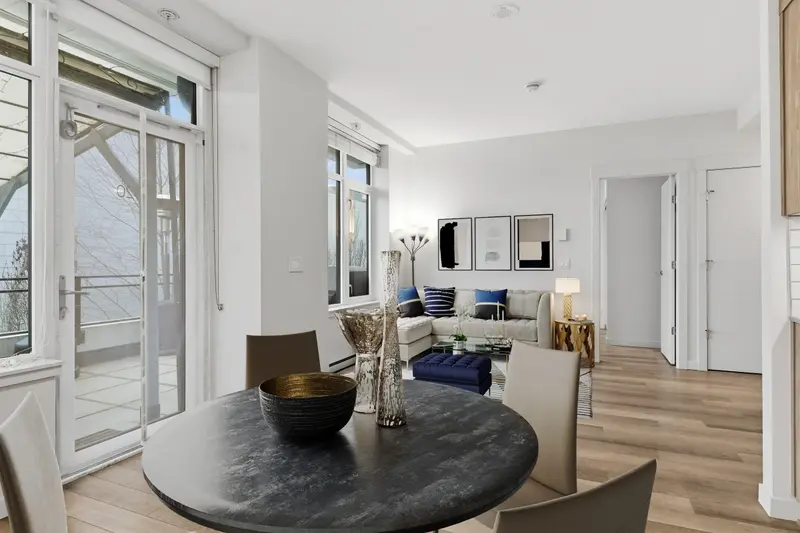 1020 AUCKLAND STREET - photo 1 of 25