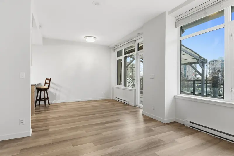 1020 AUCKLAND STREET - photo 3 of 25