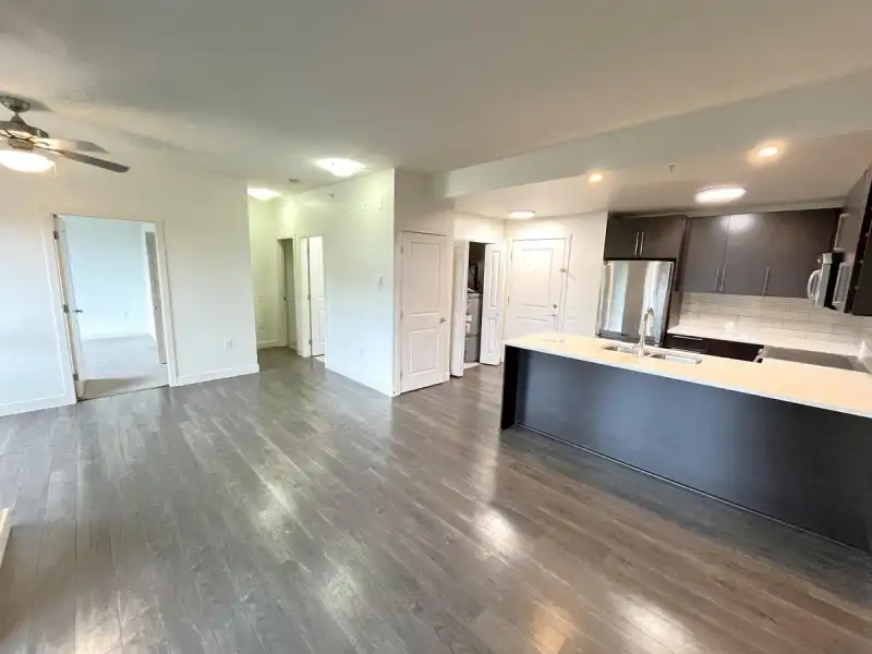 412 14358 60 AVENUE - photo 1 of 12