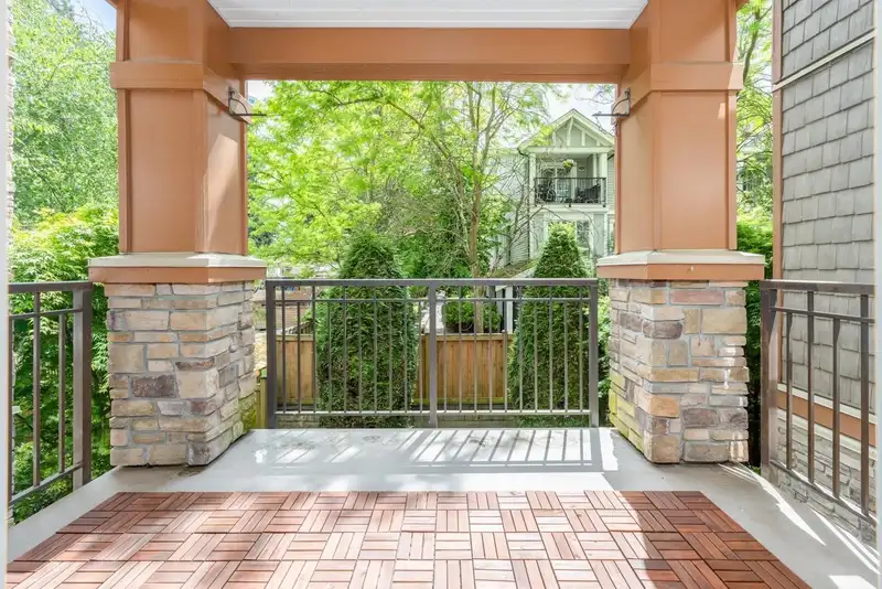 207 10237 133 STREET - photo 2 of 27
