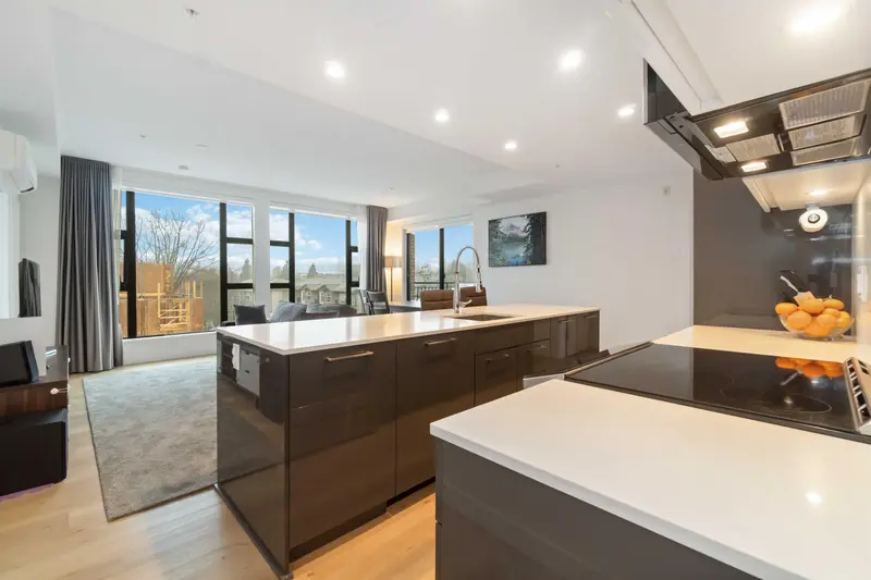 505 2446 SHAUGHNESSY STREET - photo 2 of 25