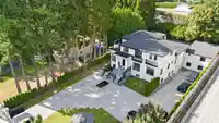5585 148 STREET - thumbnail 2