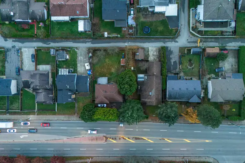 15120 96 AVENUE - photo 2 of 28