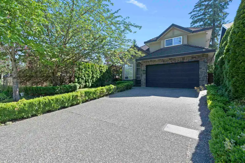 10988 163 STREET - photo 2 of 39