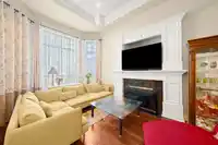 10988 163 STREET - thumbnail 4
