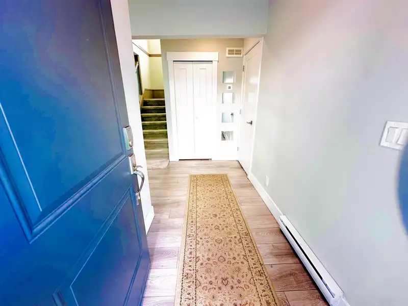 12960 74 AVENUE - photo 4 of 33
