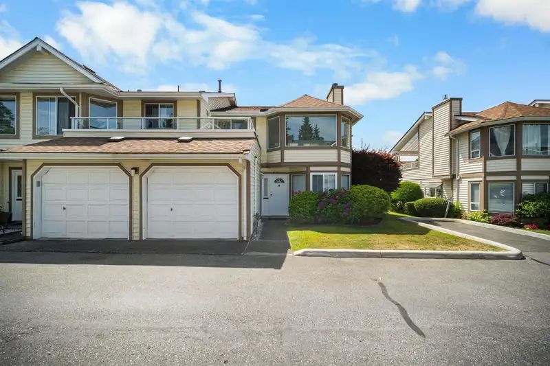 47 9277 122 STREET - photo 1 of 28