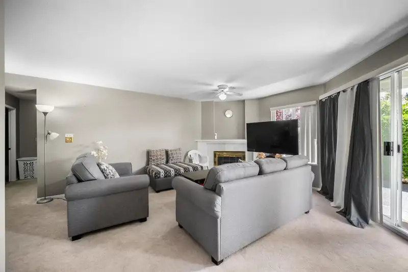 47 9277 122 STREET - photo 4 of 28
