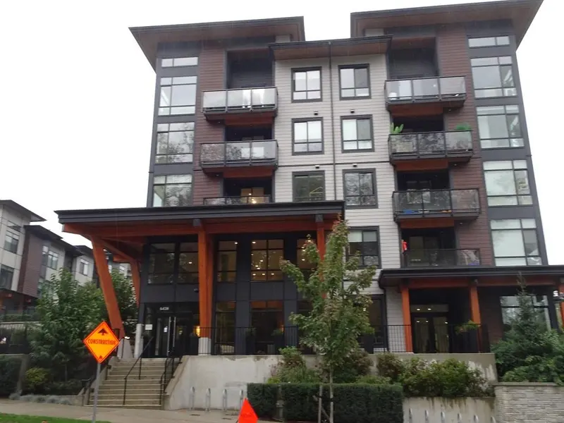 207 6438 BYRNEPARK DRIVE - photo 1 of 20