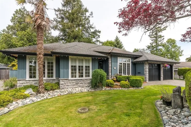 1479 GROVE PLACE - photo 1 of 25