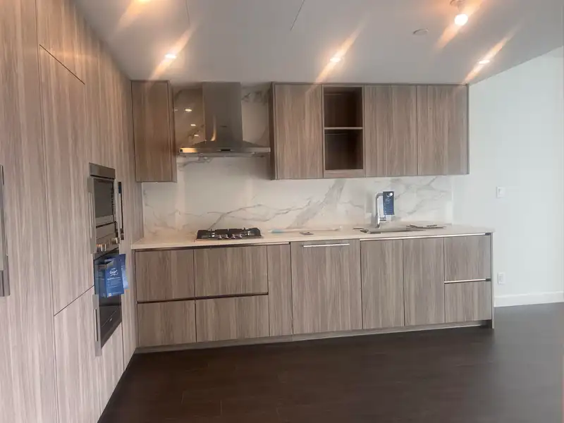 706 13778 100TH AVENUE - photo 4 of 15