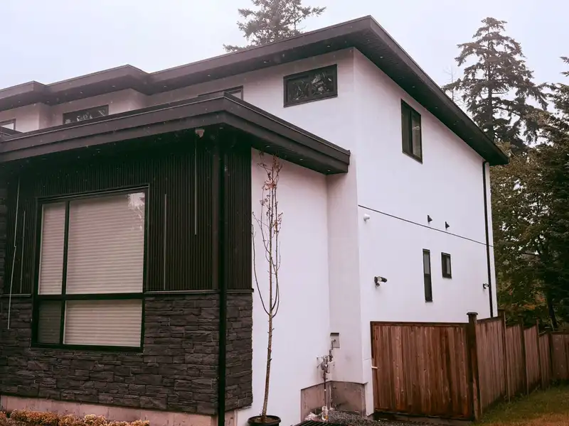 12655 106A AVENUE - photo 3 of 33